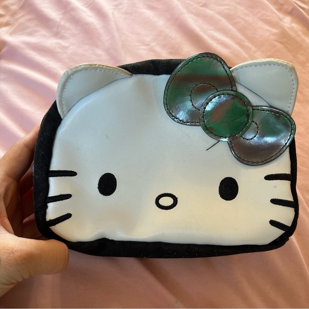 Hello Kitty Pouch